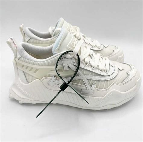 off white adidasi dama